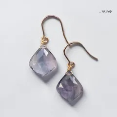 No.862✨天然石✨フローライトの一粒ピアス　イヤリング
