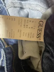 GUESS デニム (スキニージーン)