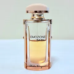 Salvatore Ferragamo Emozione Dolceione eau de toilette サルヴァトーレフェラガモ　エモツィオー　ドルチェフィオーレ　オーデトワレ　香水　30ml