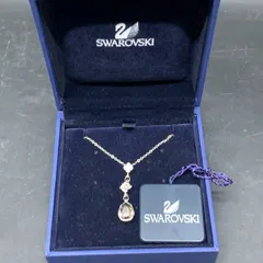 E474　未使用保管品　スワロフスキー（SWAROVSKI）イーヴリン（Eveline）ネックレス クリスタル 3連 シルバー