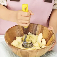 マッシャー こども用 コトコト 日本製 つぶしやすいミニマッシャー （ ミニマッシャー ポテトマッシャー ゆで卵 ステンレス 子供用 子供用調理器 マッシュ 潰す 下ごしらえ 万能調理器 製菓道具 便利グッズ お手伝い ）)のサムネイル