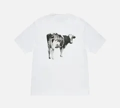 STUSSY ステューシー GRASSFED TEE Tシャツ 半袖 バックプリント 牛 グラフィックロゴ ストリート 人気デザイン オーバーサイズ ビッグシルエット メンズ レディース ユニセックス 定番モデル 完売人気 カットソー 夏服 古着風