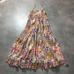 WQ1097●AKUALANI：トロピカルムード全開 花柄マキシワンピース ●M● 白/黄/青/紫/緑/ピンク系 リゾート キャミソールティーアード