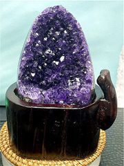 アメジスト クラスター 台座付き 紫水晶 パワーストーン 約2.6kg 石