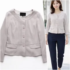 UNTITLED ノーカラージャケット 春秋冬ウール100 ペプラム ライトベージュ 44 大きいサイズ 日本製 未使用タグ付き 春色 アンタイトル 上品華やぎ