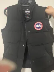 Canada Goose(カナダグース) ブラック ダウン ベスト S