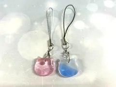 猫の形   レジンストラップ     2色セット