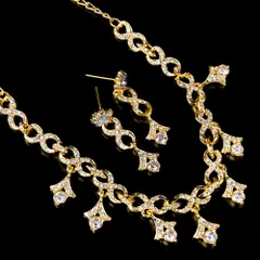 シンプルラインストーンのネックレス＆ピアスセット　パーティーや結婚式などへ　アクセサリーセット / ネックレス ピアス 