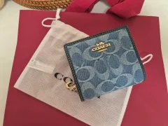 (ほぼ新品)COACH シグネチャー デニム 二つ折り財布