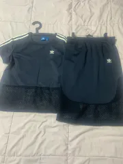 アディダス 半袖 Tシャツ + ハーフパンツ セット ネイビー