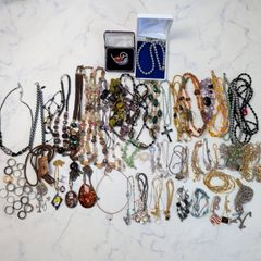 大量4.9kg イミテーション アクセサリー まとめて 遺品整理 ジュエリー