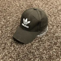 アディダス ベースボールキャップ