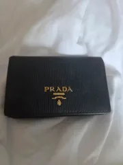 PRADA カード財布
