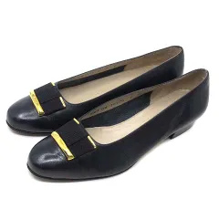 サルヴァトーレフェラガモ Salvatore Ferragamo PERRY リボン パンプス レザー ラウンドトゥ ローヒール ネイビー 紺 7C 約24cm イタリア製