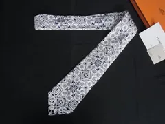 ■新品■未使用■ HERMES エルメス 総柄 ネクタイ ビジネス 紳士 メンズ ネイビー系×オフホワイト系 BP7834