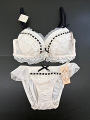 新品 タグ付き LOVERAN ブラショーツセットアップ C65 - メルカリ