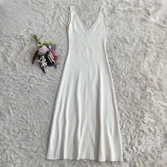 フォロワー限定お得なクーポン配布中！ 『ZARA』ザラ　ノースリーブロングニットワンピース　フレア　Vネック　コットン100%　綿100%　白(S)