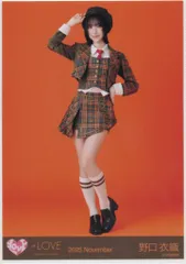 ＝LOVE 2025年11月ランダム生写真 野口衣織 2025 November (「ラブソングに襲われる」歌唱衣装2) ヒキ