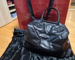 YVES SAINT LAURENT イヴ・サンローラン ペンダント イージーバッグ ブラック