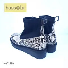 新品 ブソラ bussola パイソン柄 蛇柄 ショートブーツ ソックスブーツ 厚底 軽量 FUJI FLOR 36 23cm ベージュ 黒 完売品 希少モデル イタリア 撥水 メンテナンス済み ストレッチ 歩きやすい 美脚 サイドジップ hws02599