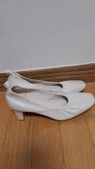 アイボリー シャーリング パンプス ヒール 240 靴