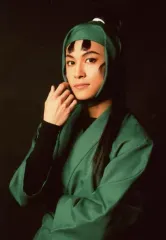 【中古】生写真(男性) 湯本健一(立花仙蔵)/上半身・衣装緑・左向き・右手頬・背景黒/「ミュージカル『忍たま乱太郎』第10弾 ～これぞ忍者の大運動会だ!～」ブロマイド第1弾