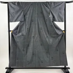 紬 身丈156.5cm 裄丈65cm M 袷 色紙 草花 黒灰 正絹 優品 【中古】