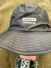 アディダス バケットハット (57cm)
