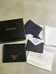 フルセット PRADA プラダ サフィアーノ 二つ折り財布