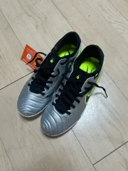 ナイキ ティエンポ レジェンド10 プロ TF サッカーシューズ 265