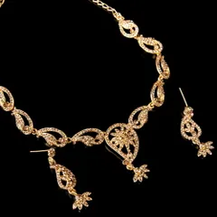 シンプルラインストーンのネックレス＆ピアスセット　パーティーや結婚式などへ　アクセサリーセット / ネックレス ピアス 