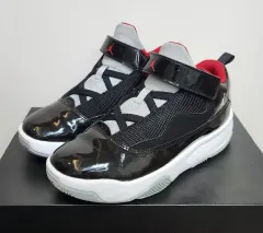 ジョーダン マックス アウラ キッズ バスケシューズ 220mm