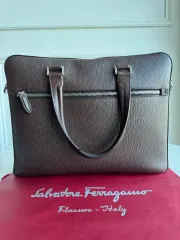 フェラガモ ブラウン 書類ブリーフケース
