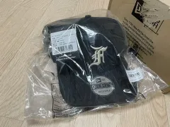 NEW ERA x FEAR OF GOD 9FORTY シカゴ ホワイト ソックス アジャスタブル キャップ ブラック