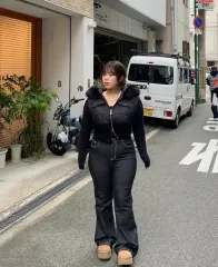 セット価格 デイジーツーエル カイリー クロップドダウン+グレイズ ブラックデニム ブーツカットパンツ