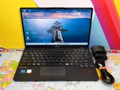 極美品 富士通 LIFEBOOK U9311/HX 13.3型 軽量 ノートPC