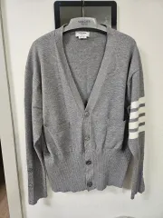 トム・ブラウン Classic Vネック カーディガン 105