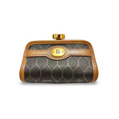 GIANNI VERSACE ジャンニヴェルサーチ サンバースト 型押し 二つ折り 財布 イエロー 未使用 Gianni Versace - GIANNI VERSACE ジャンニヴェルサーチ サンバースト