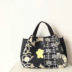 ハンドメイド　トートバッグ　ミニトート　パッチワークバッグ　バルーンバッグ　チューリップバッグ　Dカン付き　可愛い　北欧　ショルダーバッグにもなるよ