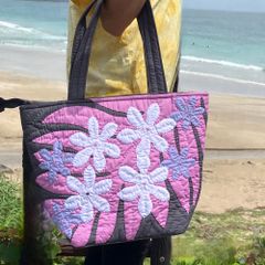 ハワイアン ミシンキルト トートバッグ 大きめ ホヌ柄 - メルカリ