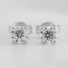 GRAFF 一粒ダイヤモンド ピアス - メルカリ
