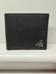 PRADA サフィアーノ メンズ 二つ折り財布