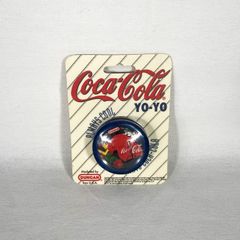 コカ・コーラgoods ラーセルヨーヨー チャンビオンバッジ コカ・コーラgoods ラーセルヨーヨー チャンビオンバッジ - メルカリ