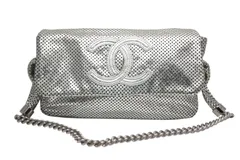 新品同様 CHANEL シャネル チェーンワンショルダーバッグ 12番台 ココマーク パンチングレザー カーフスキン シルバー 中古 4b013007