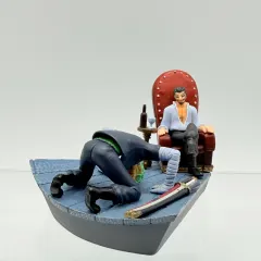 ONE PIECE ローグボックス ミホーク ゾロ フィギュア (D51)