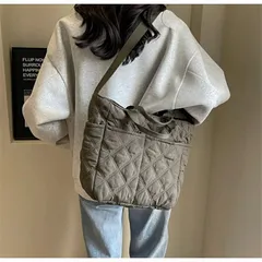 ショルダーバッグ レディース 斜めがけ 2way トートバッグ ナイロン キルティング キャンパス 大容量 軽い