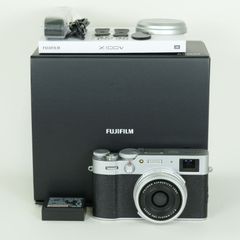 最終値下げ【撮影枚数622】FUJIFILM x100vi シルバー - メルカリ