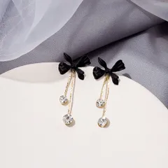 ピアス ビッグリボン ロング ドロップ チャーム ジュエリー リボン結び レトロ 韓国風 小顔見え 上品 スタッド レディース アクセサリー ファッション小物 パーティー 結婚式 二次会