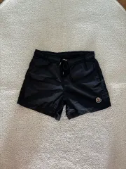 2026年最新】moncler モンクレール ハーフパンツの人気アイテム - メルカリ