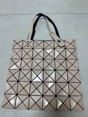 BAO BAO ISSEY MIYAKE バオバオイッセイミヤケ ルーセント ベージュ バッグ